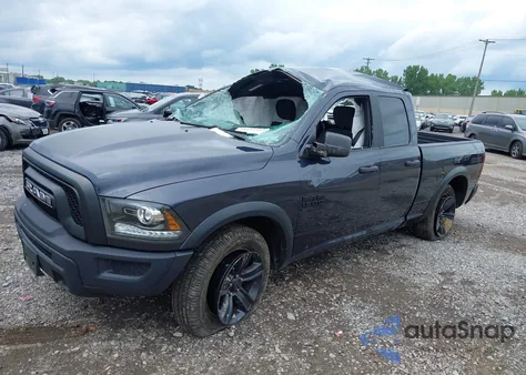 2021 Ram 1500 Classic Warlock 4X4 6'4 Box z USA, uszkodzony, nr VIN 1C6RR7GG4MS510491